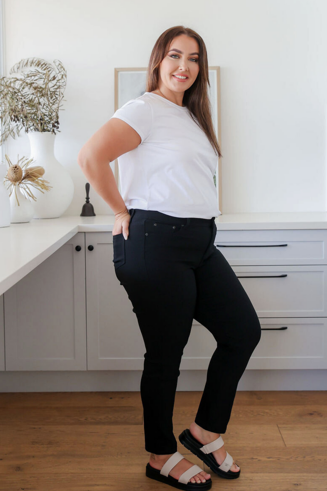 Ladies Black Jeans - Full Length Stretch Jeans - Functional Front + Back Pockets - Sizes 6 - 26 - Delta Jeans Black - Daisy's Closet