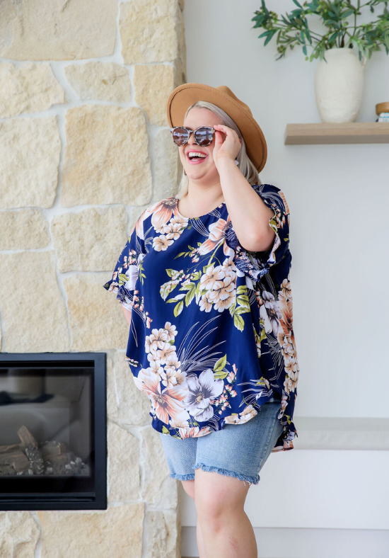 Ladies Floral Short Sleeve Top - Round Neckline Front + Back - Tammy Top Navy - Daisy's Closet