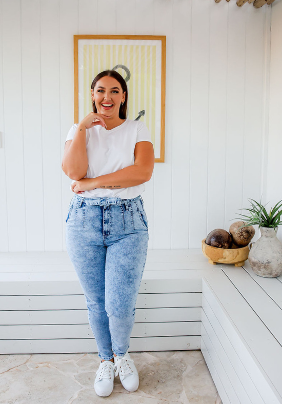 Ladies High Waisted Jeans - Light Blue Acid Wash - Optional Tie Belt at Waist - Functional Front and Back Pockets - Zip Front - Full Length - Sizes 6 - 18 - Daisy Denim Jeans Front Full Length Standing View Size 14 - Daisy's Closet