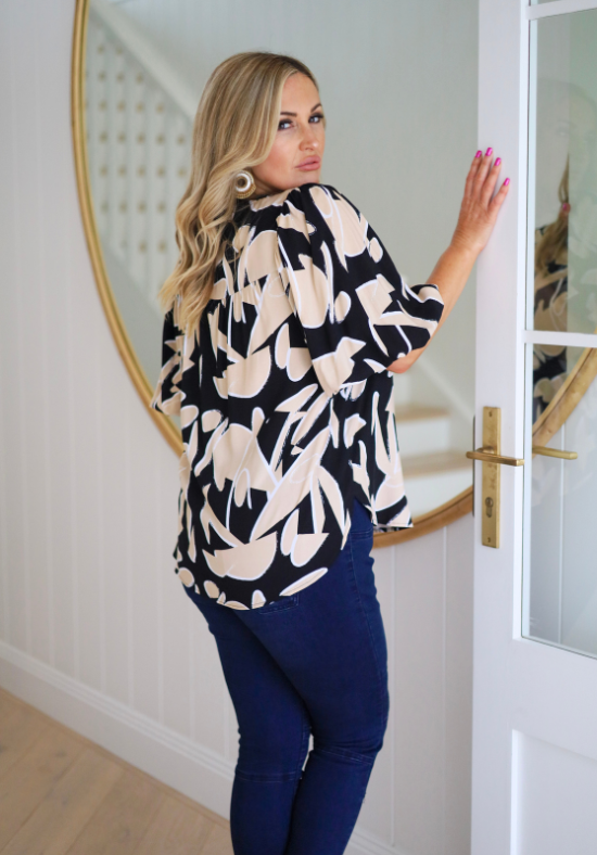 Ladies Short Sleeve Black Top - Abstract Pattern - Sizes 6-26 - Kara Top Daisy's Closet