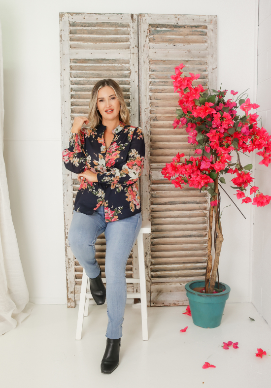 Amera Top Kara Navy Print - Daisy’s Closet