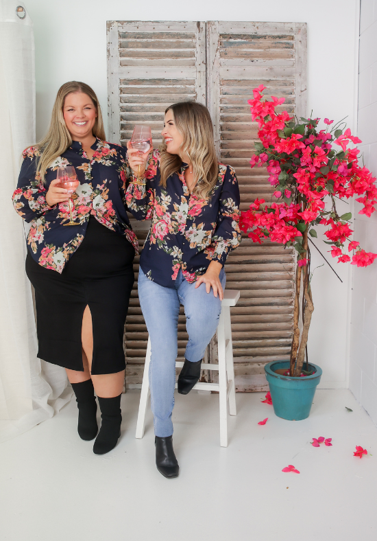 Amera Top Kara Navy Print - Daisy’s Closet