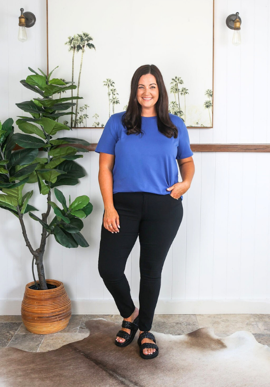 Daisy Round Neck Tee Blue - Daisy’s Closet