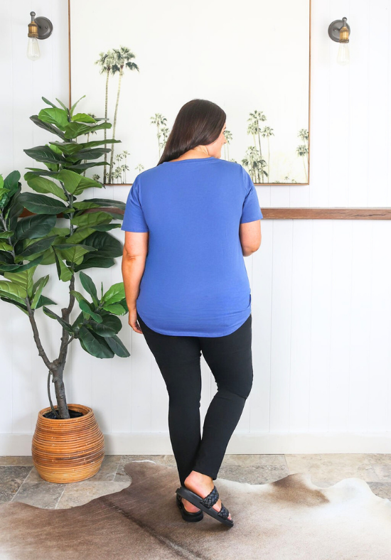 Daisy Round Neck Tee Blue - Daisy’s Closet