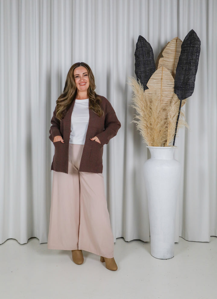 Daisy Round Neck Tee White - Daisy’s Closet