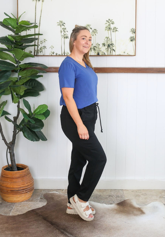 Daisy V Neck Tee Blue - Daisy’s Closet