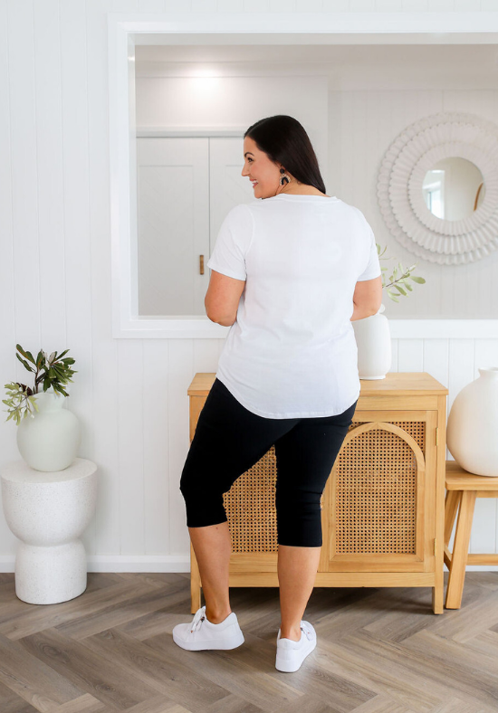 Daisy V Neck Tee White - Daisy’s Closet