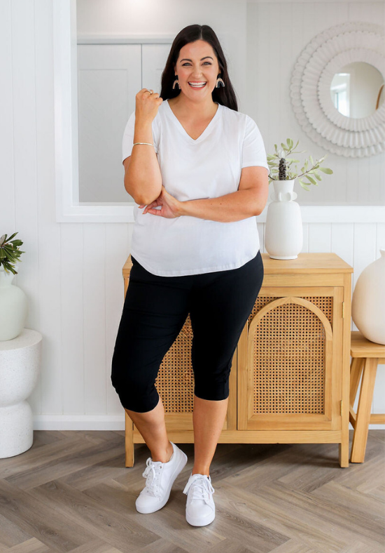 Daisy V Neck Tee White - Daisy’s Closet