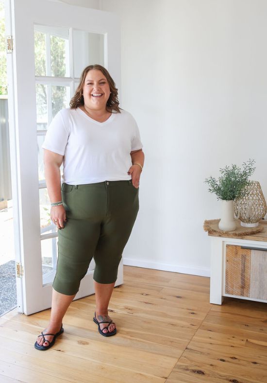 New Look Delta 3/4 Jeans Khaki - Daisy’s Closet