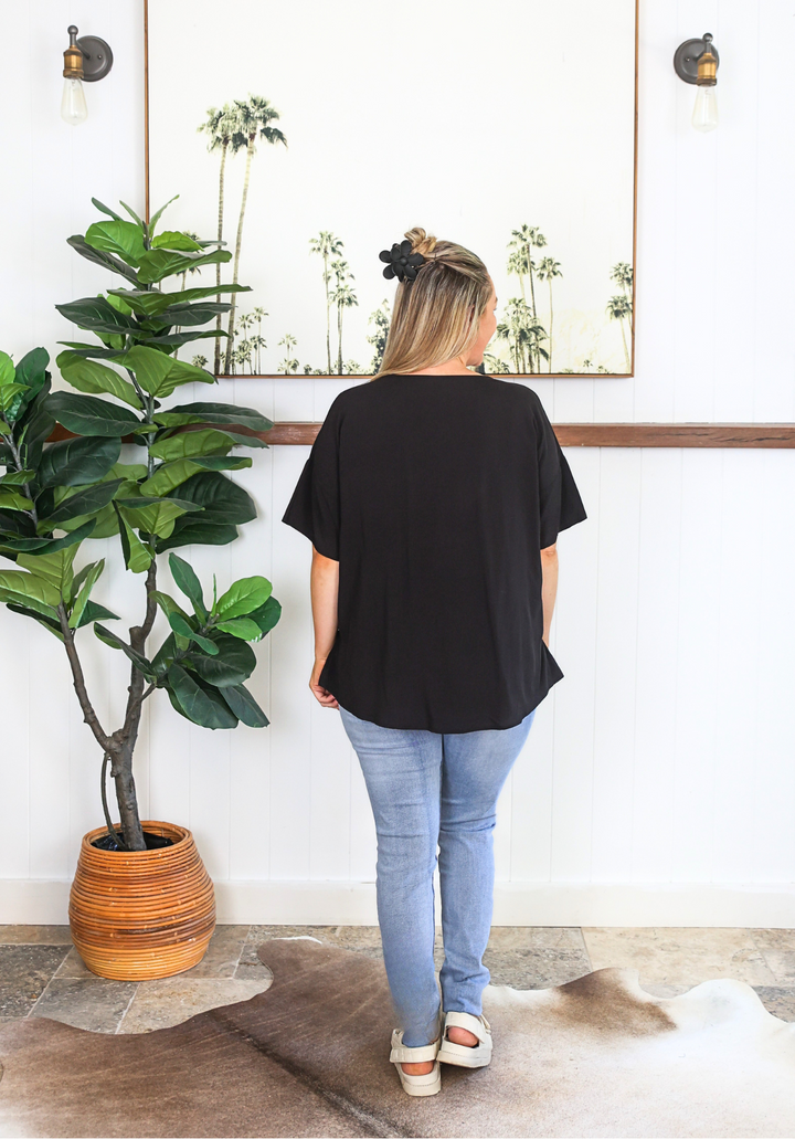 Remi Top Black - Daisy’s Closet