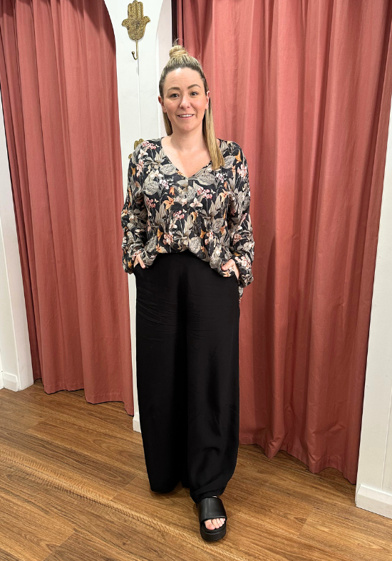 Remi Top Long Sleeve Grey Floral - Daisy’s Closet