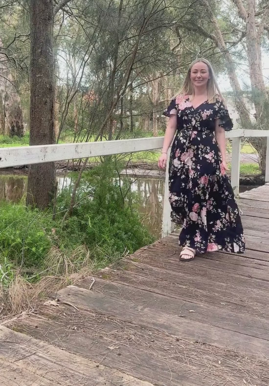 New Look Gracie Maxi Navy Floral