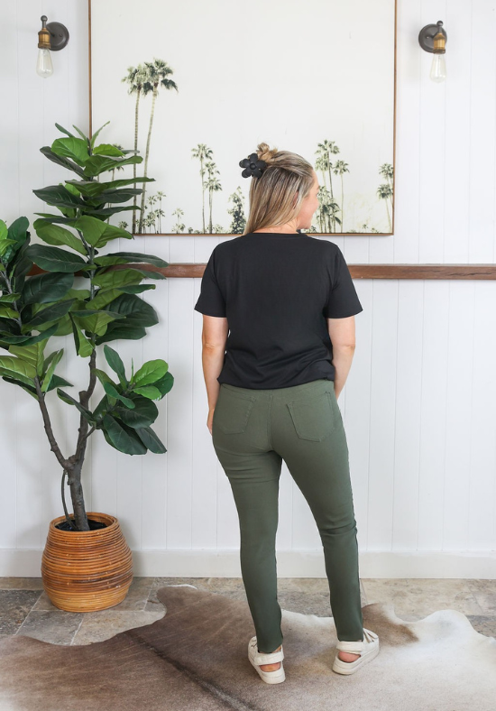 Delta Stretch Joggers Khaki - Daisy’s Closet
