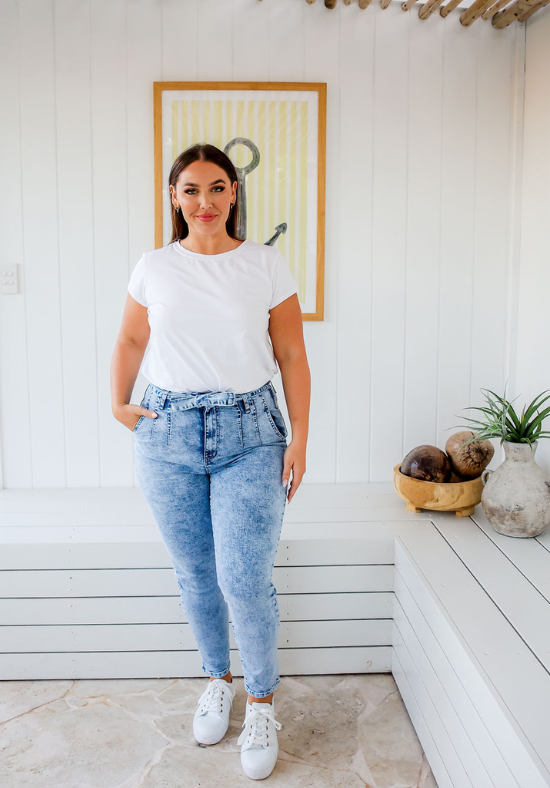 Ladies High Waisted Jeans - Light Blue Acid Wash - Optional Tie Belt at Waist - Functional Front and Back Pockets - Zip Front - Full Length - Sizes 6 - 18 - Daisy Denim Jeans Front Full Length View Showing Pockets- Daisy's Closet