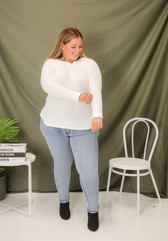 Ladies Light Blue Denim Pull On Jeans - Tummy Flattening Waist Band - Daisy's Closet