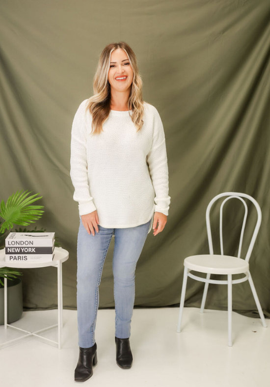 Ladies Light Blue Denim Pull On Jeans - Tummy Flattening Waist Band - Daisy's Closet