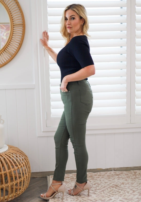 Ladies Full Length Jeans - Stretch Jeans - Slimming Cut - Functional Front + Back Pockets - Zip Up Front - Plus Size Jeans - Sizes 6 - 26 - Delta Jeans Khaki Side Full Length View Size 10- Daisy's Closet