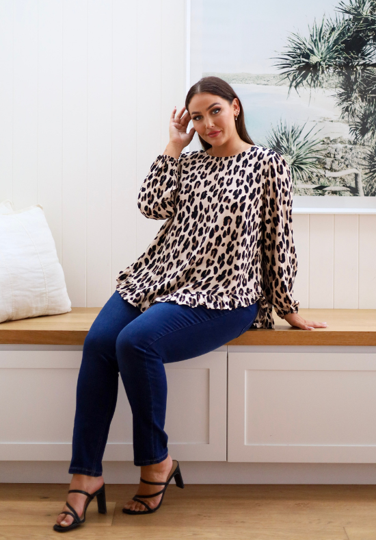 Ladies Long Sleeve Leopard Button Back Top - Long Sleeves with elasticised cuff - curved hemline front and back - sizes S - XXL - Mila Leopard Top - Daisy's Closet Size XL/XXL sitting front view