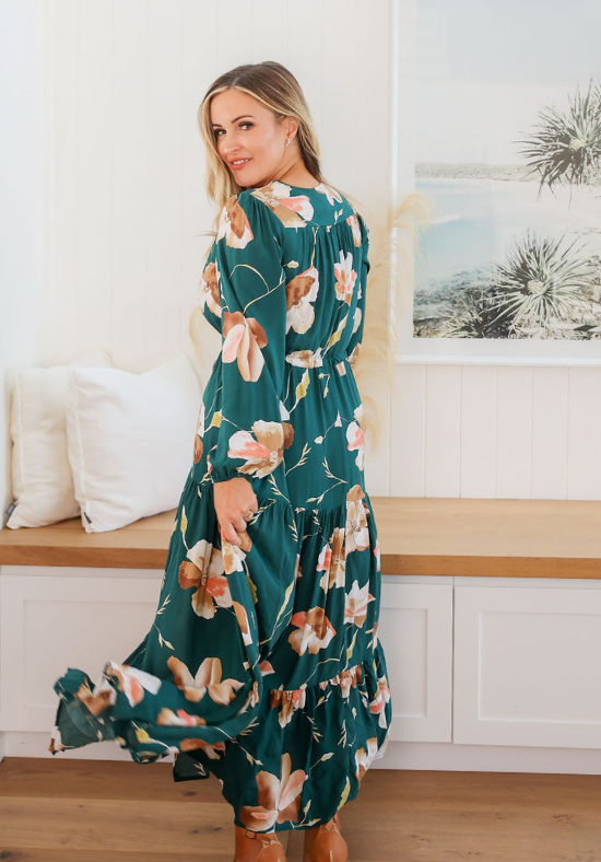 Ladies Maxi Dress - Long Sleeve - Bump and Feeding Friendly - Concealed Side Pockets - Emerald Green - Sizes 6 - 26 Curve Friendly Maxi Dress - Bonnie Long Sleeve Maxi Dress - Daisy's Closet Back Full Length View Showing Flow Detail Size 10